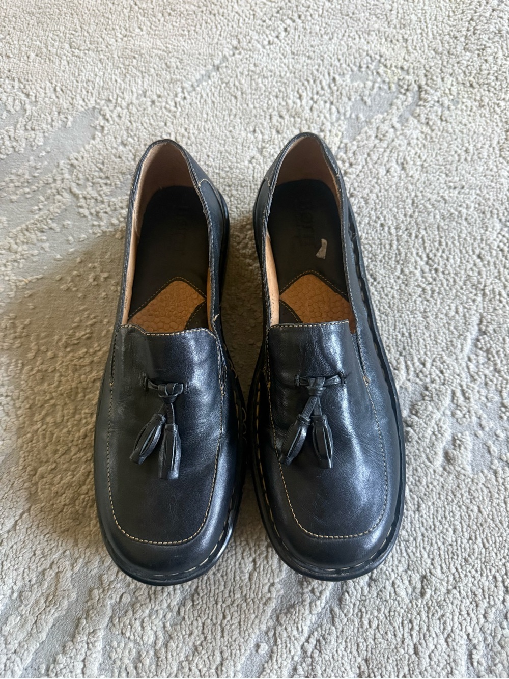 Born Black Leather Tassel Loafers slip on  8.5 / 40
